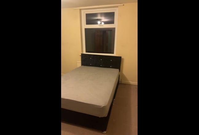 Double and a Single Room On Rent Main Photo