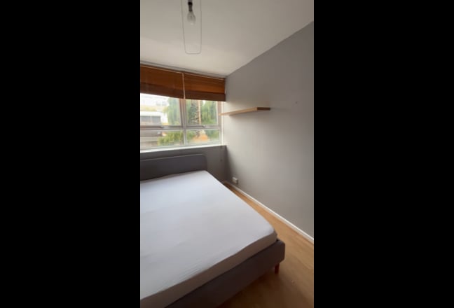 Spacious Double Room Near Canary Wharf Main Photo