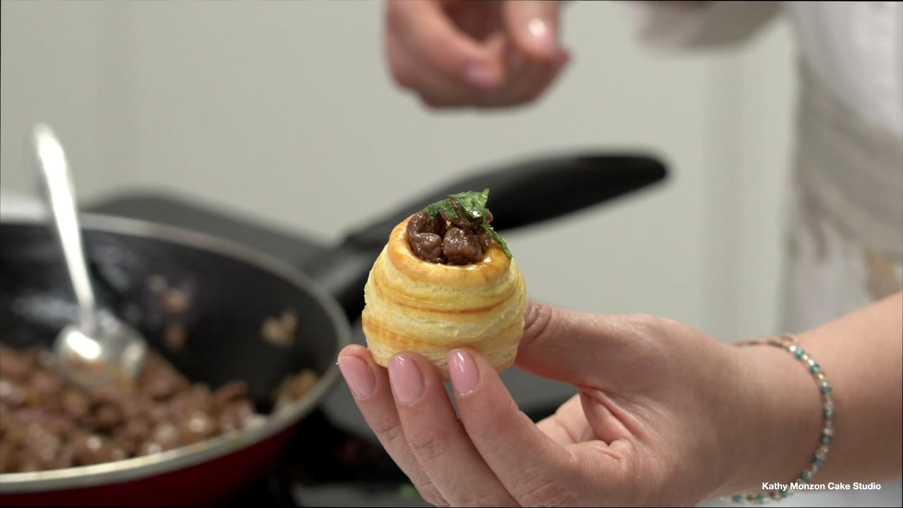 Vol Au Vent de Carne en Salsa de Ostión