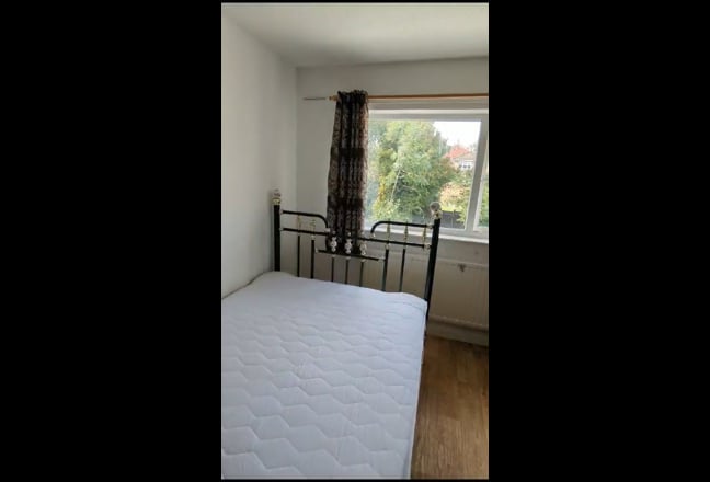 Double room available – Colchester CO4 3YS Main Photo