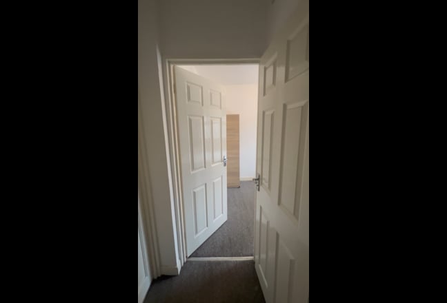 Double room cheap e14 Main Photo