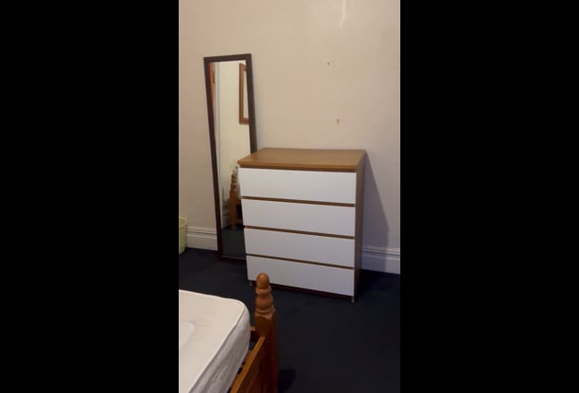 Large Double Rooms near Turnpike Lane station Main Photo