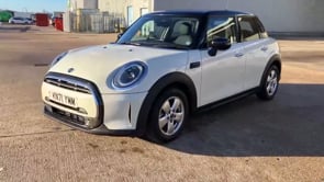 MINI HATCHBACK 2021 (71)