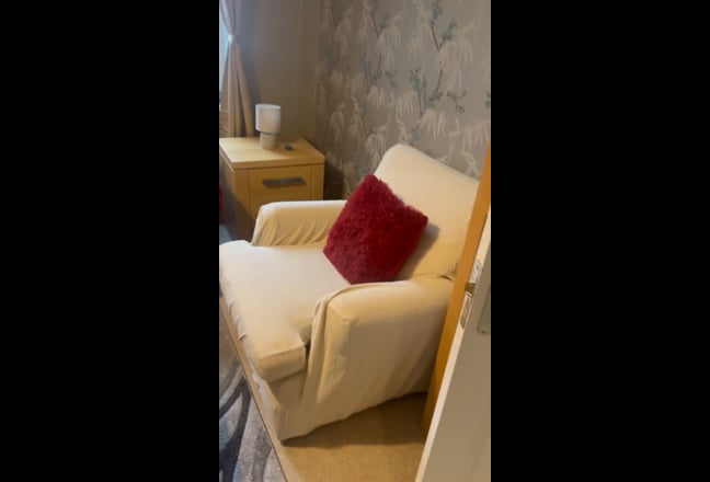 Double en-suite room available for rent  Main Photo