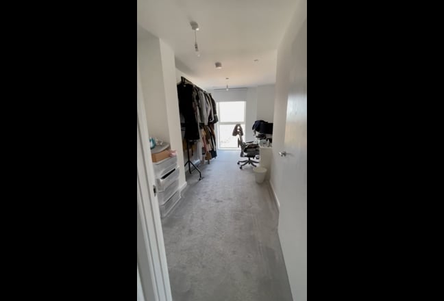 Video 1: En-suite double bedroom