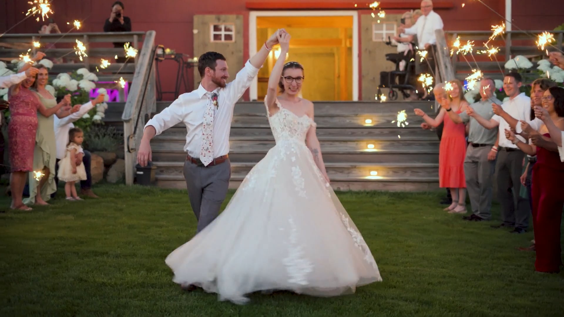 Sonshine Barn | Gaylord, MI | Kylin + Chris