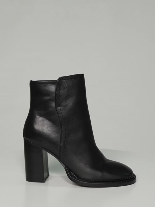 JADE / Black