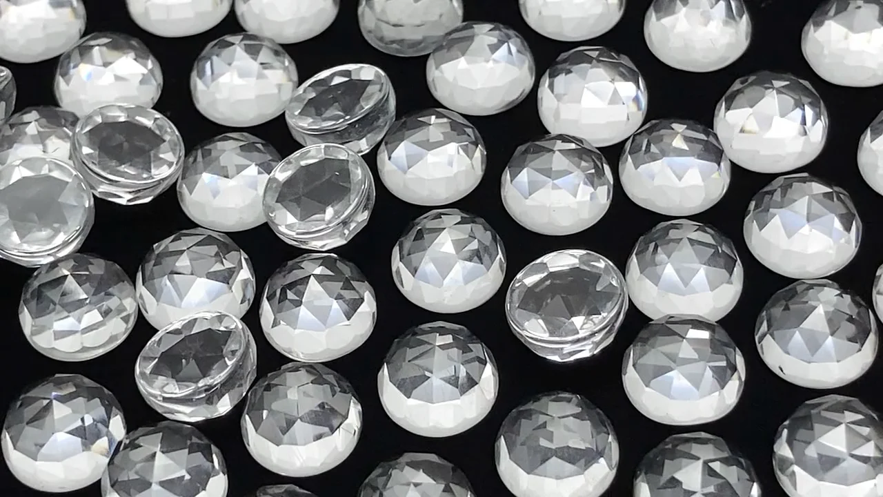 クリスタル AAA ラウンド ローズカット8×8mm 4個 - 天然石ビーズ