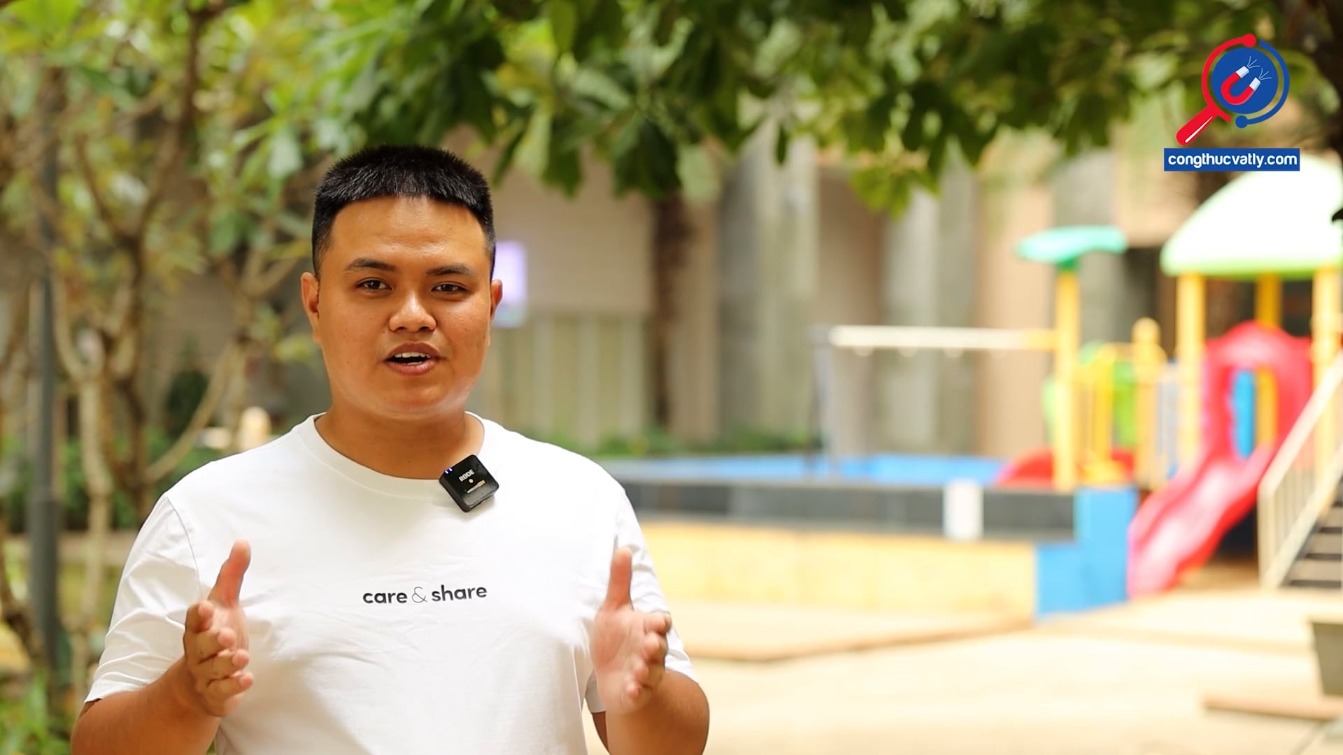 Điện trường là gì? Điện trường do một điện tích điểm gây ra có tính chất như thế nào?
