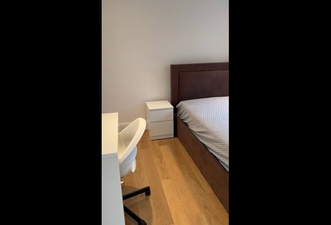 Cosy Double room available! Main Photo