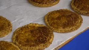 La comunitat francòfona de l'Escala celebra el Galette des Rois