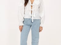 White blouse with bows & hearts | My Jewellery