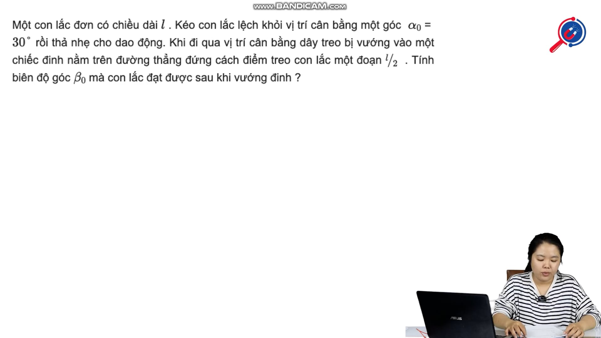 Biên độ góc mới của con lắc sau khi vướng đinh cách điểm treo l/2...