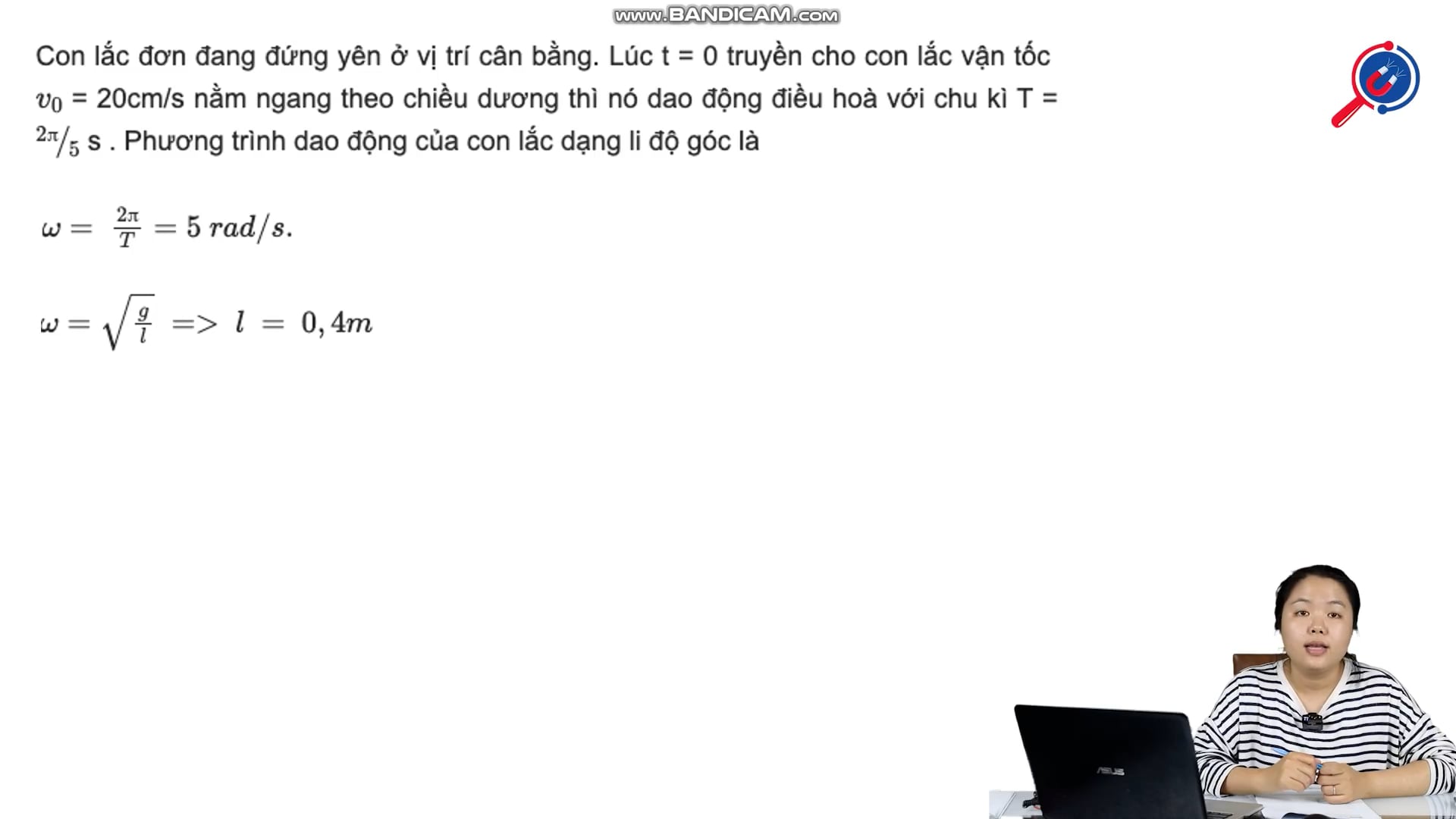 Viết phương trình dao động dạng li độ góc của con lắc khi truyền cho con lắc vận tốc vo = 20cm/s sẽ có chu kì T=2π/5...