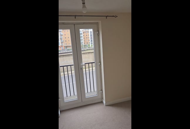 Double room to rent in a 2 bedroom flat  Main Photo