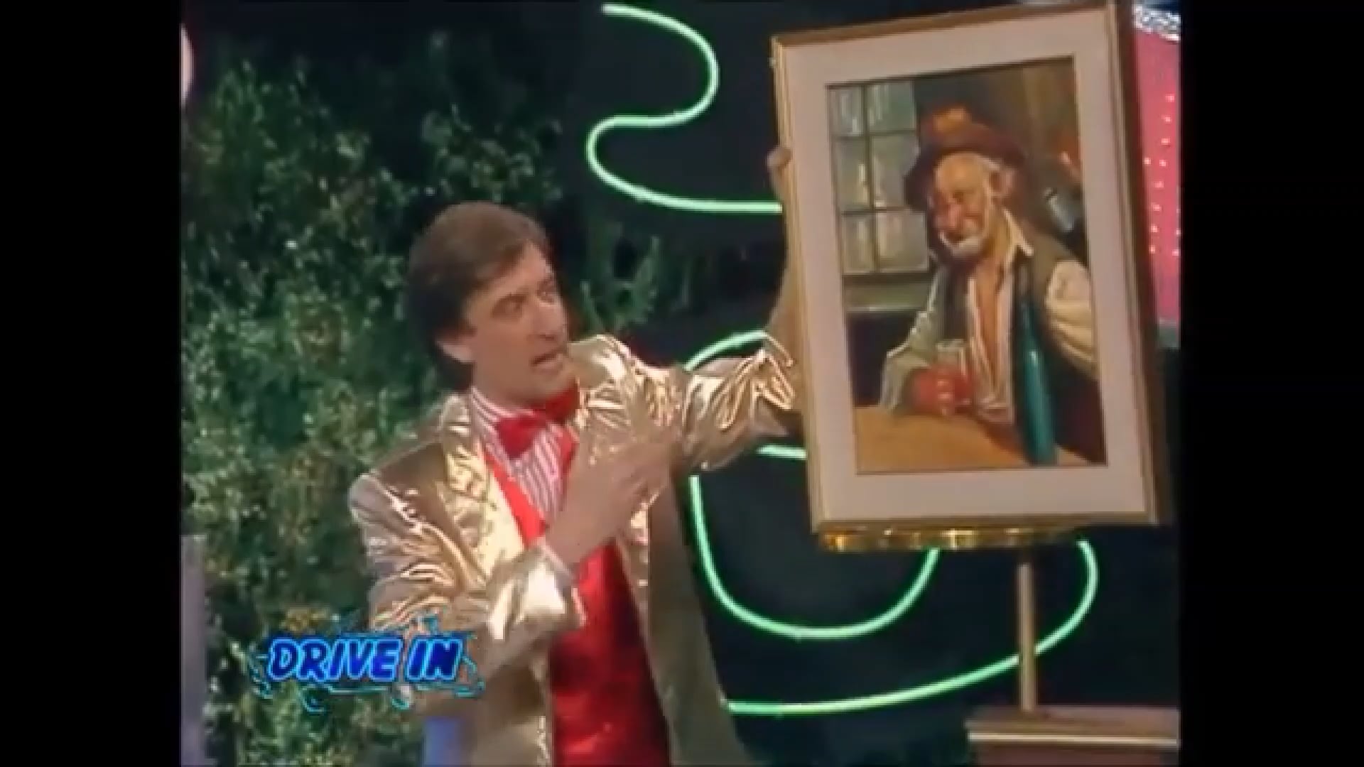 Ezio Greggio sul palco del Teatro Celebrazioni