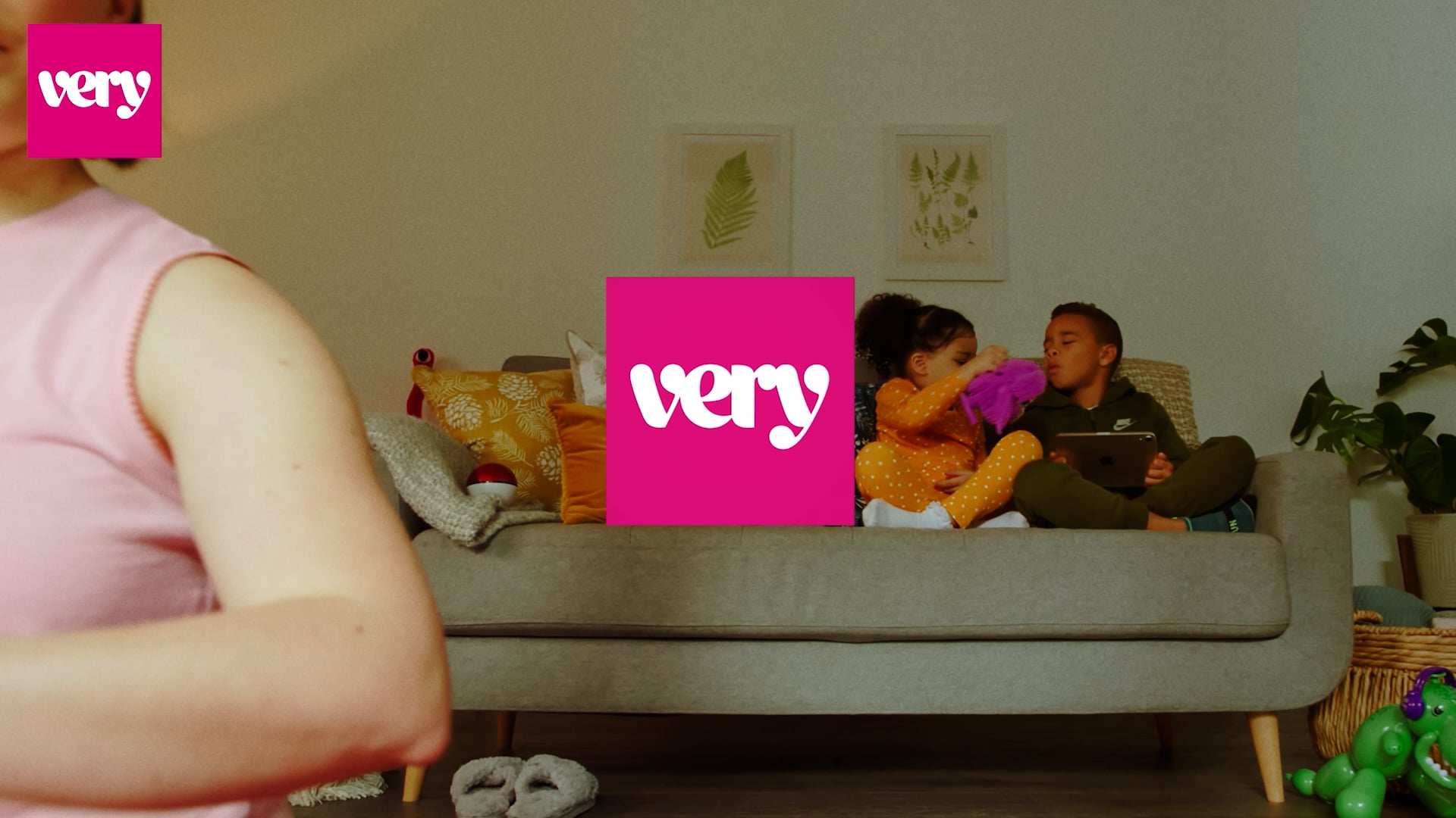 Very - Goodtimez ft. Bobbie Johnson