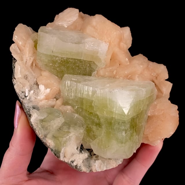 Fluorapophyllite-(K) with Stilbite-Ca