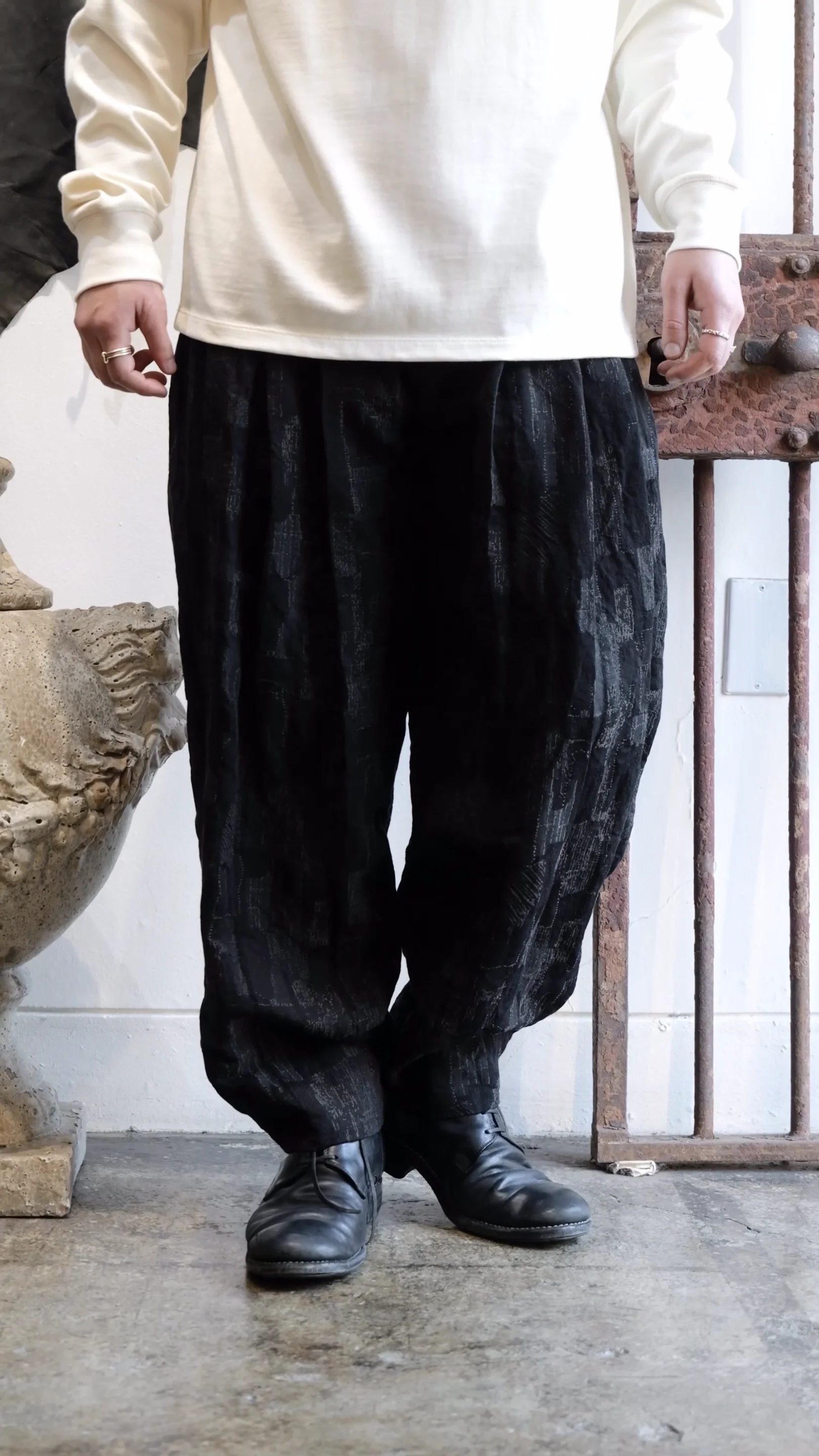 PANTS023. Triple Pleated Wide Patchwork Jacquard. Black