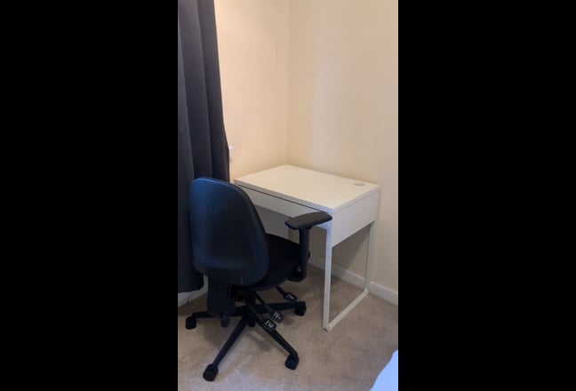 Furnished room for rent in Johnstone Main Photo