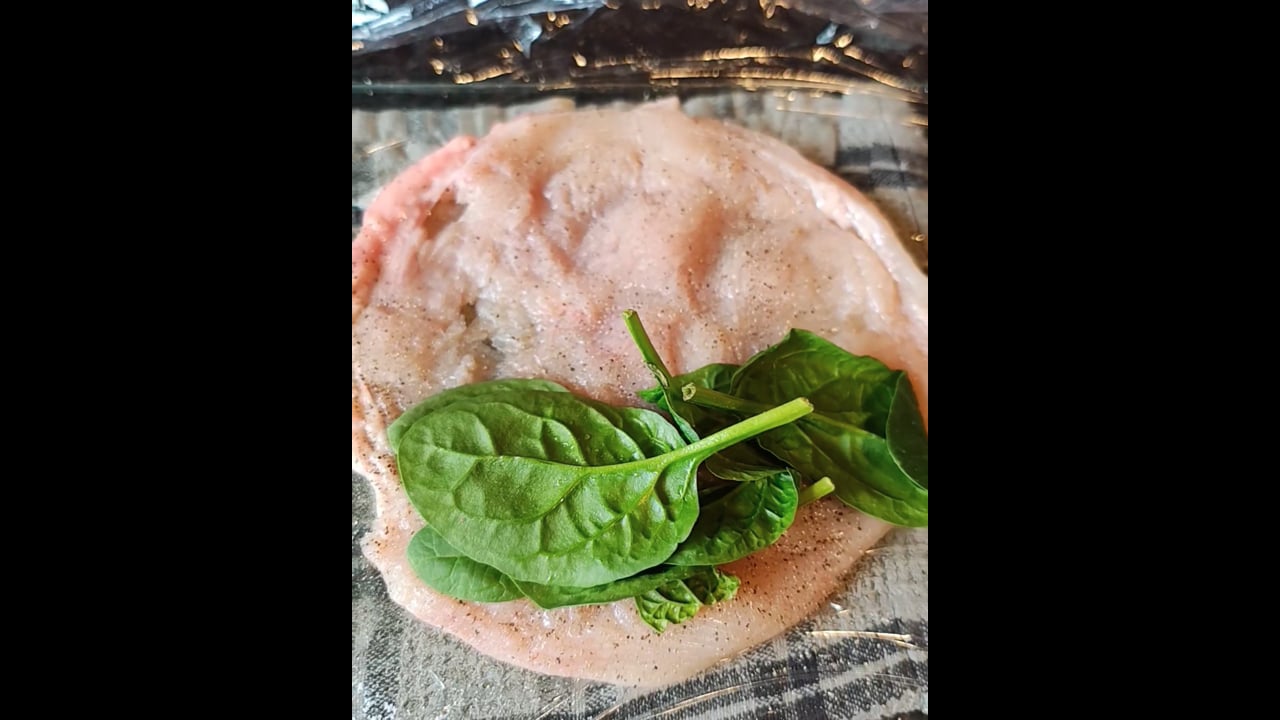 Stuffed chicken with spinach and sunblushed tomatoes and mozzarella