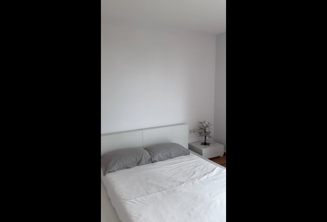 Large double Room Main Photo