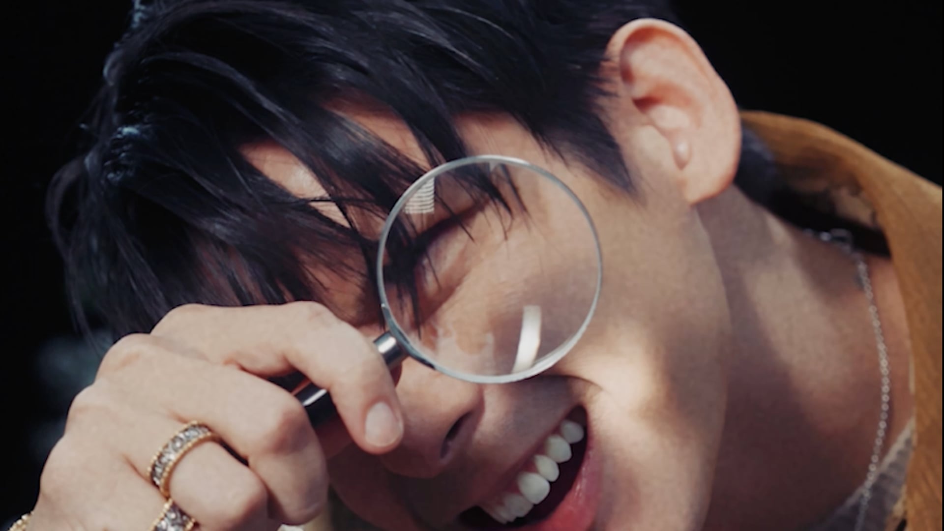 Bazaar Decembcer Cover ll