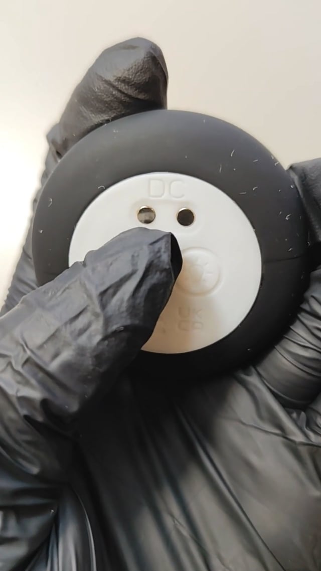 Plug Anal Vibratório com Movimentos de Impulso e Base LED