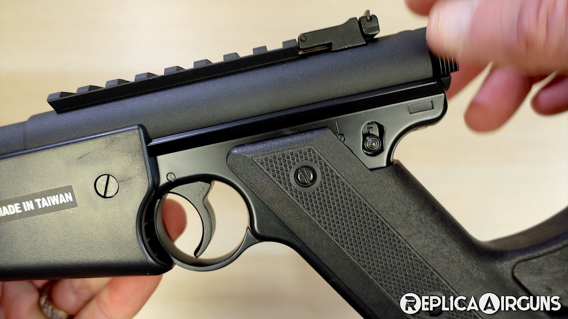 KJ WORKS MK1 CARBINE ガスガン KJ WORKS] スタームルガー カービン MK 1 固定ガスガン (新品