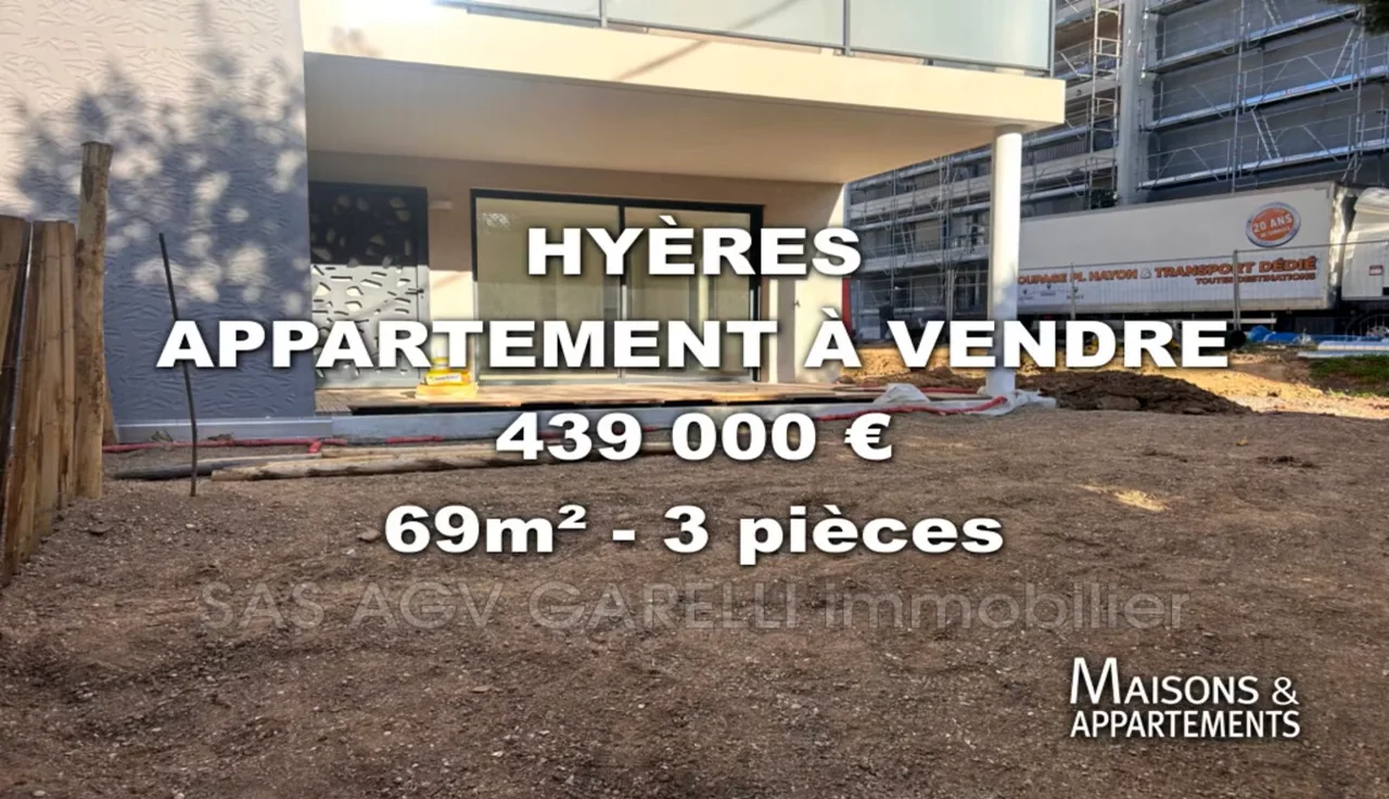 HY&Egrave;RES - APPARTEMENT &Agrave; VENDRE - 430 000 &euro; - 69 m&sup2; - 3 pi&egrave;ces