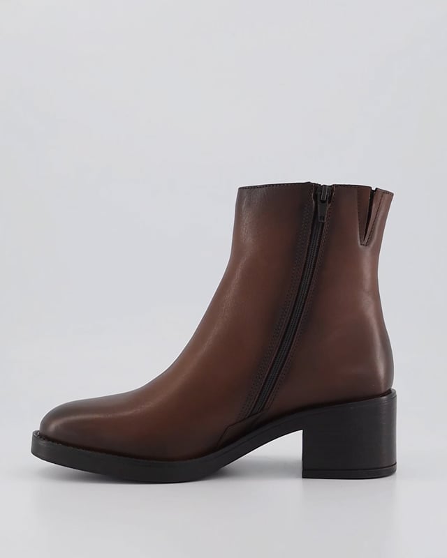 SMOKY / Tan