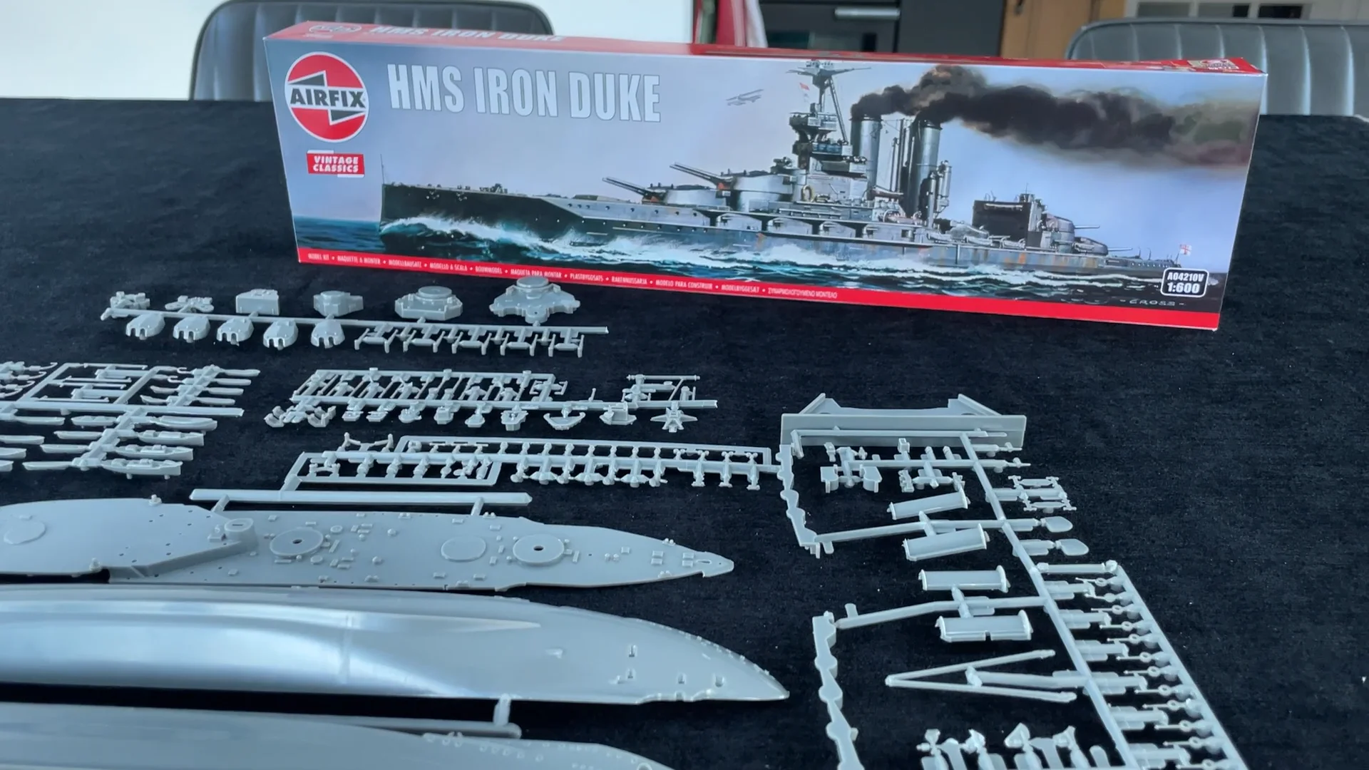 Airfix HMS Iron Duke - Vintage Classics 1:600 - Scale