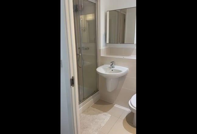 En-suite room available in Barking Riverside  Main Photo