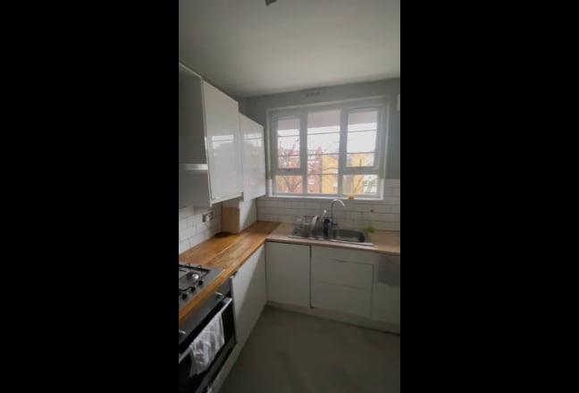 1 Room in Cosy 2 Bed Flat near Liverpool Street Main Photo