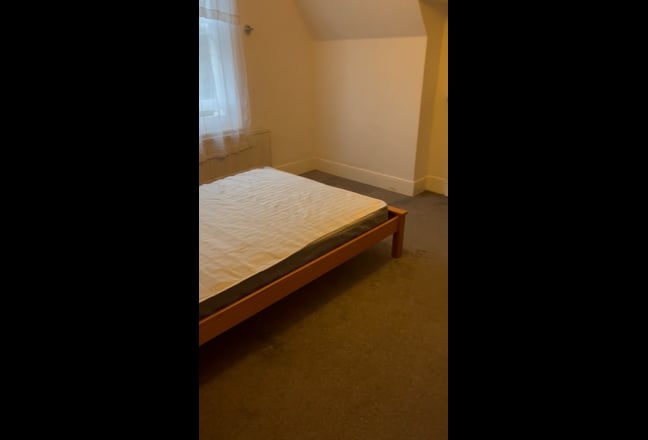 Double room in shared house  Main Photo