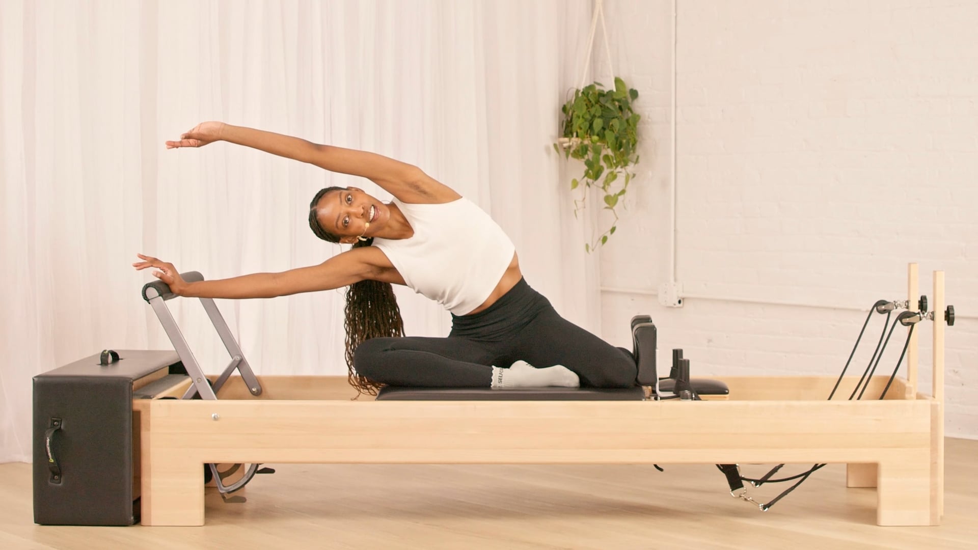 Beginner Reformer Workout with Jessica