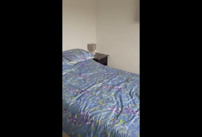 Large Double Room to Rent in Popular Ifield Drive Main Photo