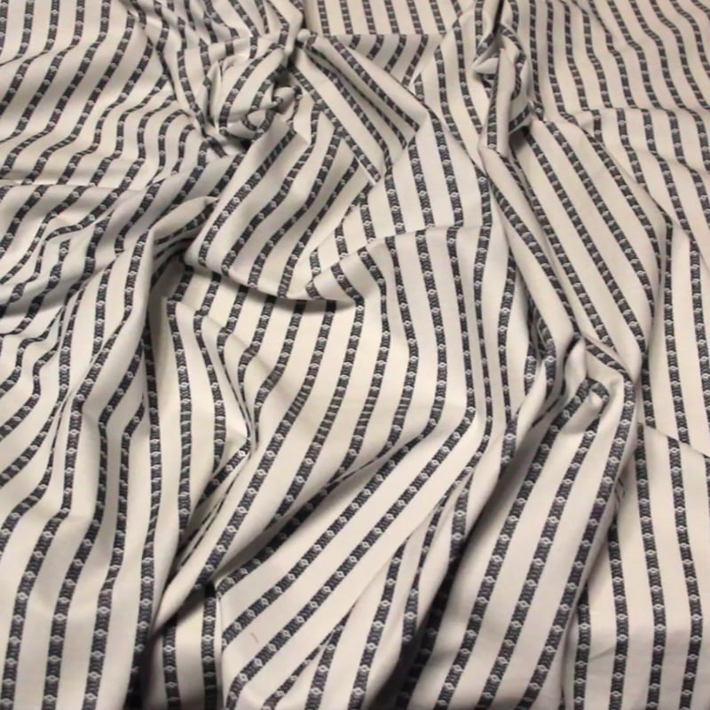 Vidéo: Tissu 100% coton chevron brodé - Blanc cassé