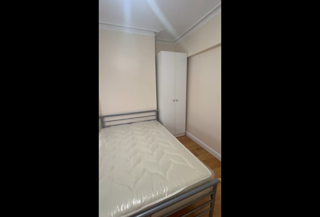 Spacious Double Rooms.  Main Photo