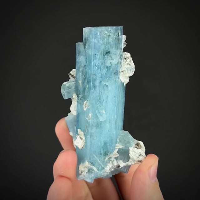 Aquamarine (New Find - great color)