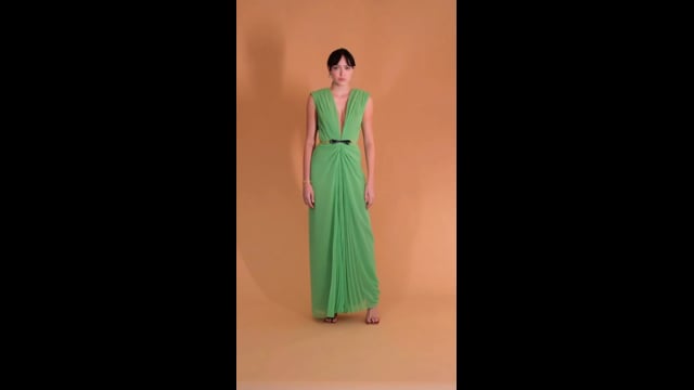 Vestido longo, em georgette plissado