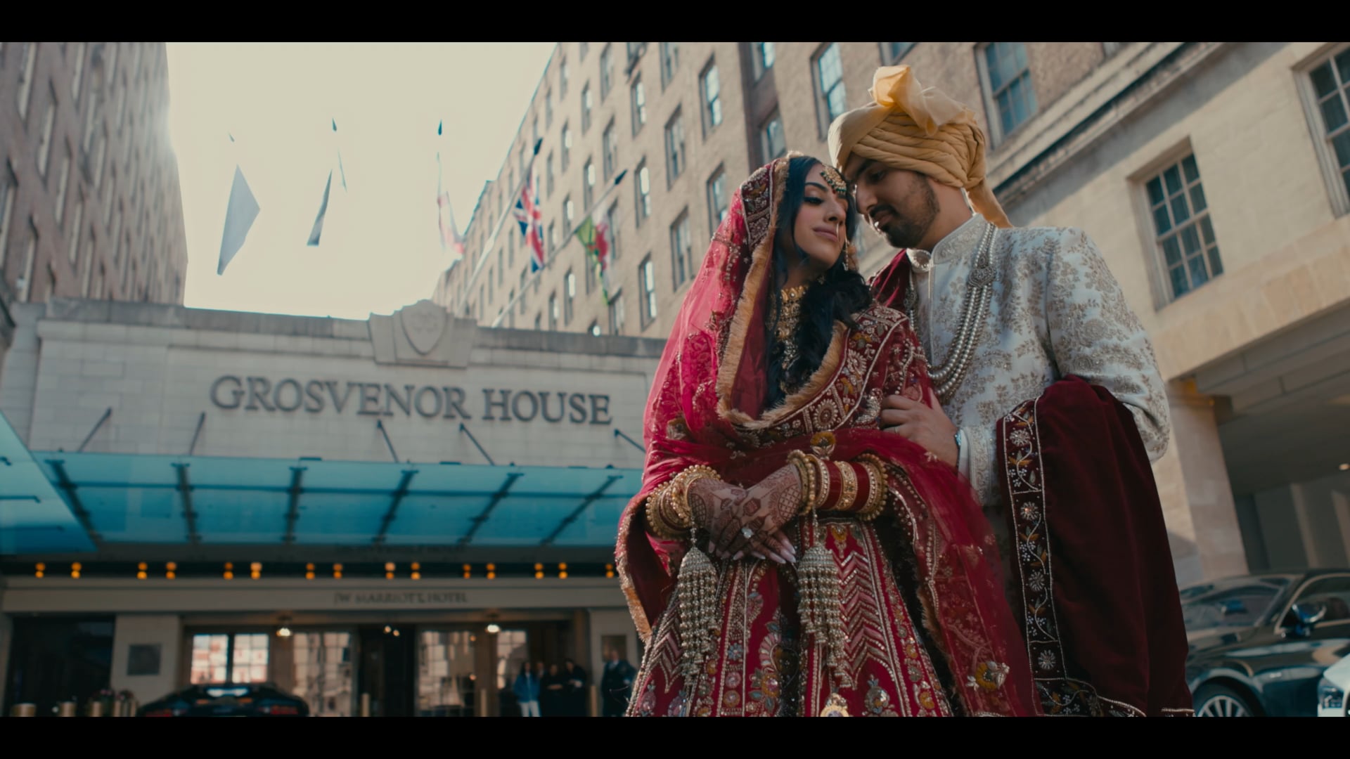 Nandini & Akshay’s Vibrant Hindu Wedding at Grosvenor House