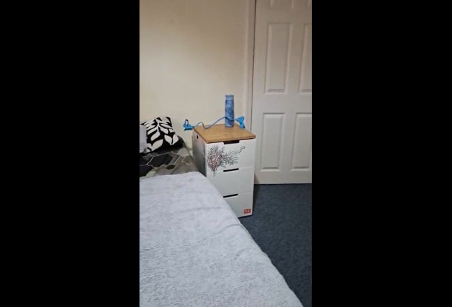 Double room in a shared house  Main Photo