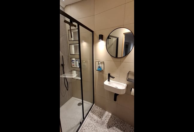 Large Double Bedroom(s) to rent Main Photo