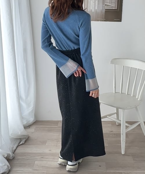 動くたび大人フェミニン。袖ラメシアーハイネックリブニット ce1020154