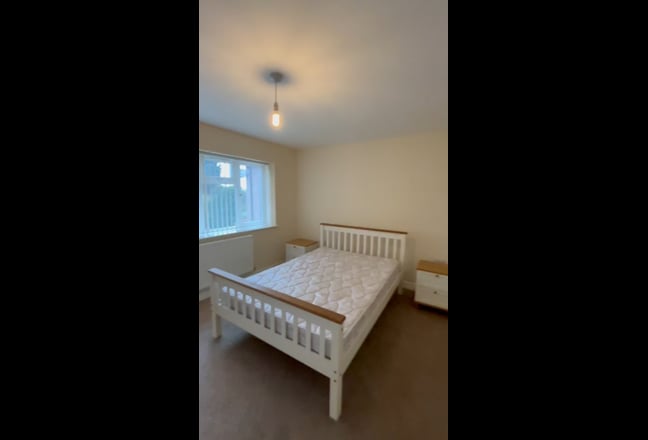 **Available Now** Luxury room to rent with ensuite Main Photo