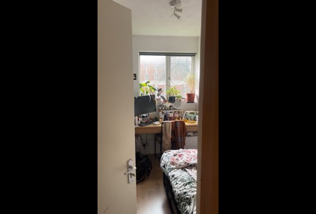 URGENT! Double Room in Old Street Maisonette  Main Photo