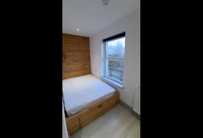 Netflix, Parking, Double Rm £250 deposit option Main Photo