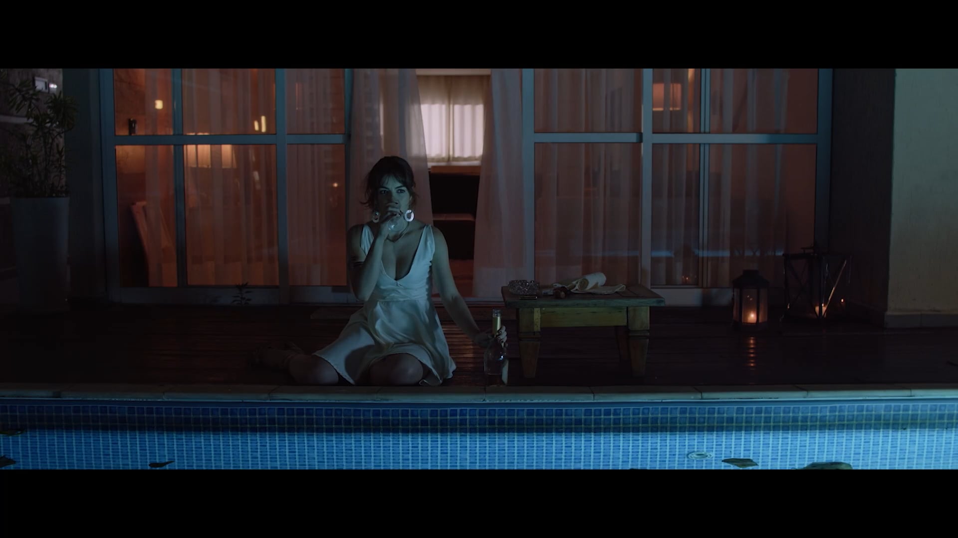 Aquela Sombra Em Seu Sorriso (The Shadow of Your Smile - Trailer)