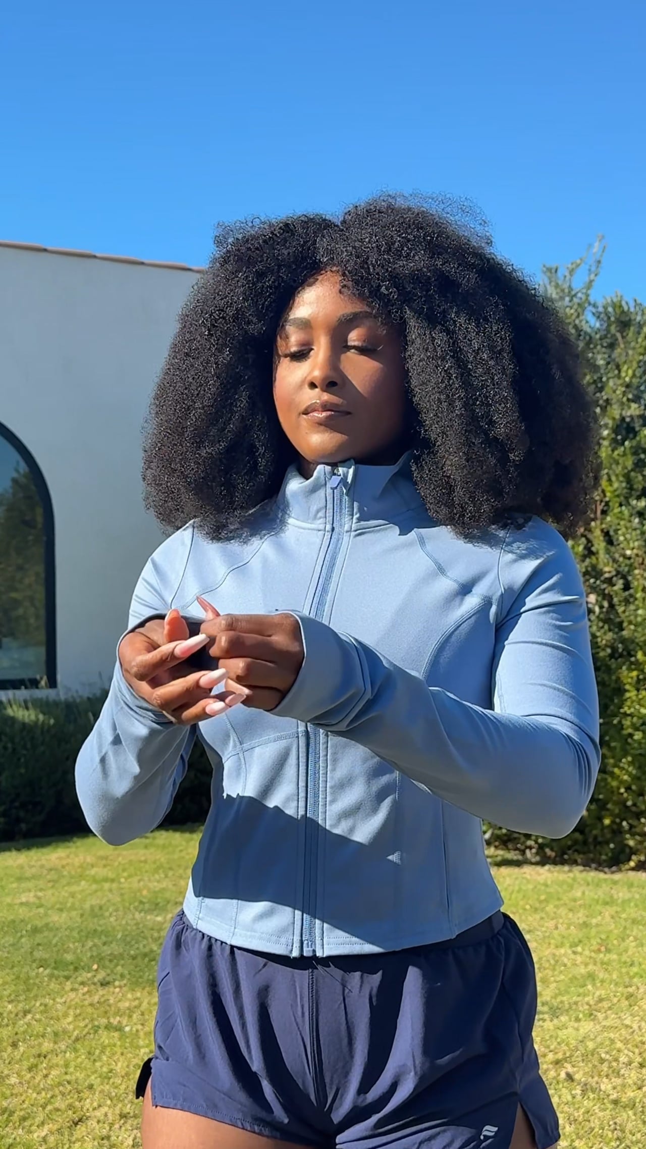 Perfect Storm Cropped Train Jacket - Fabletics